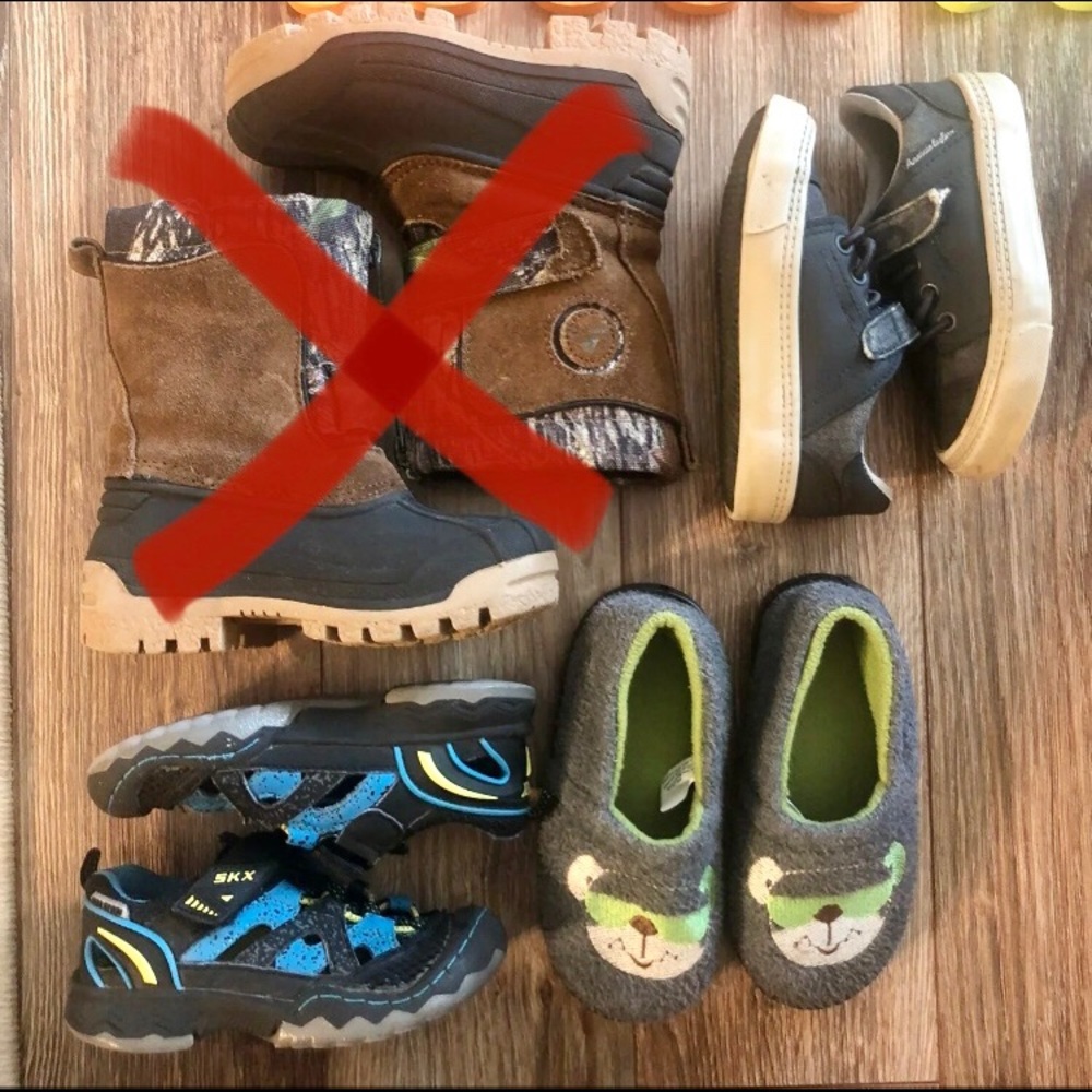 Bundle of toddler shoes size 7